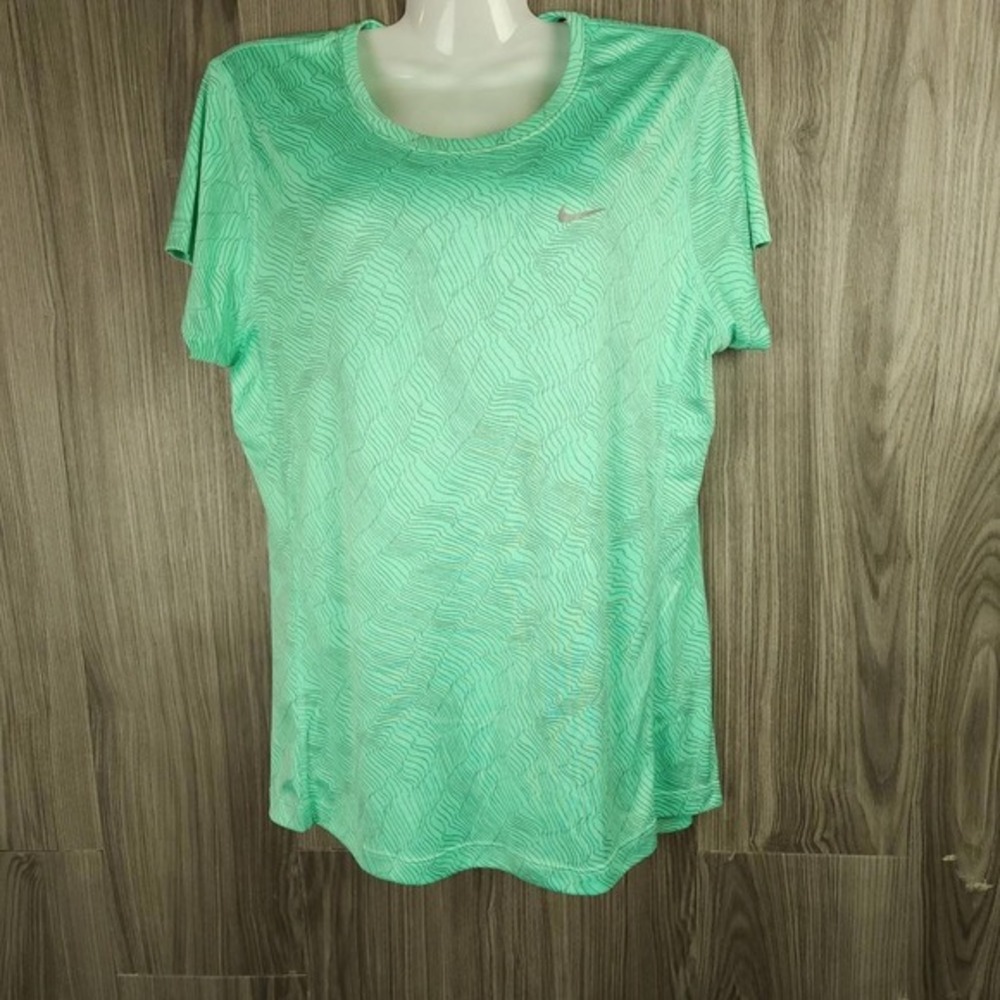 Nike Dri-Fit Running Reflective T-Shirt -‎ Twist Pattern - Size M